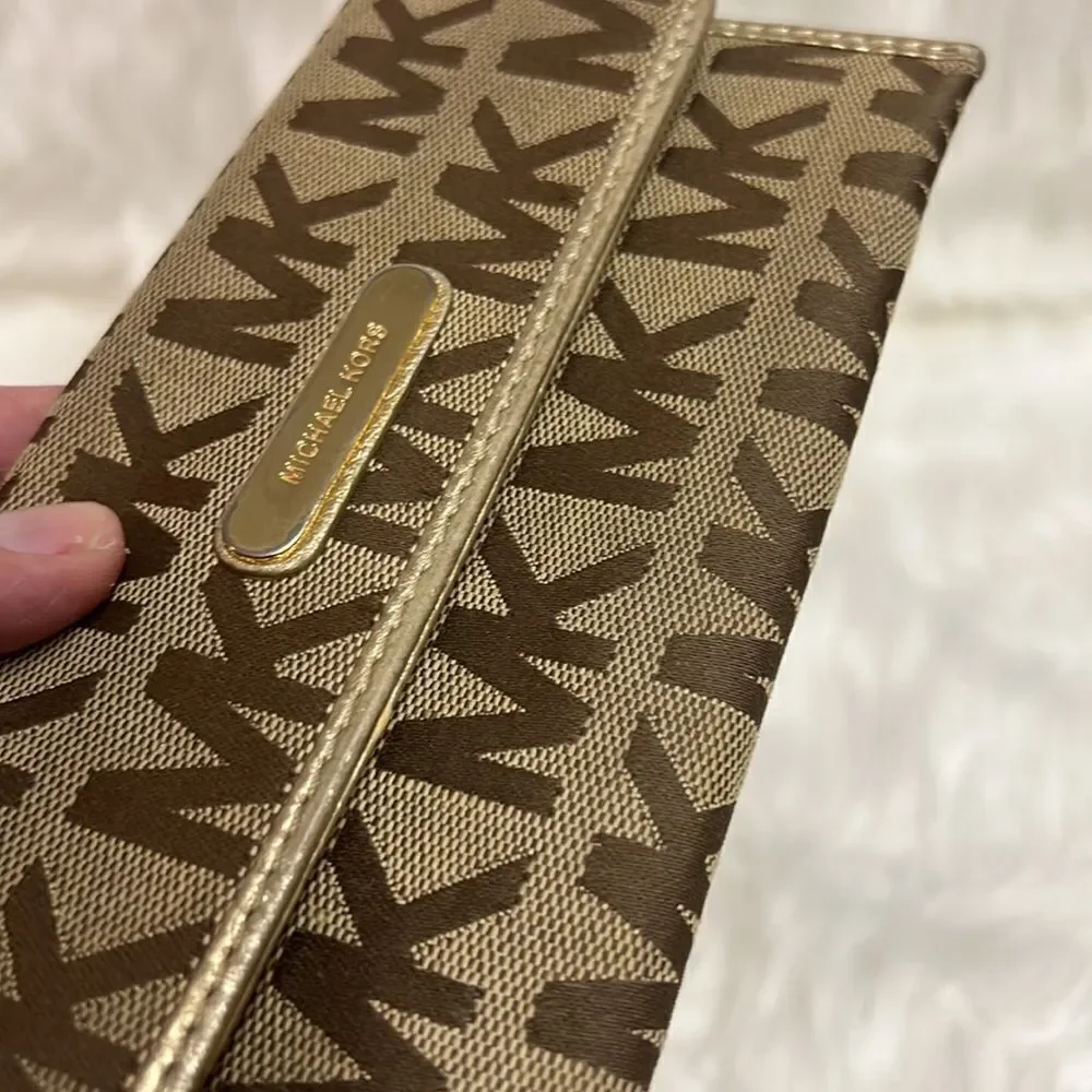 Michael Kors this wallet
